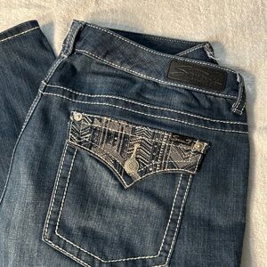 Stylish Blue Denim Jeans with Embroidered Pocket